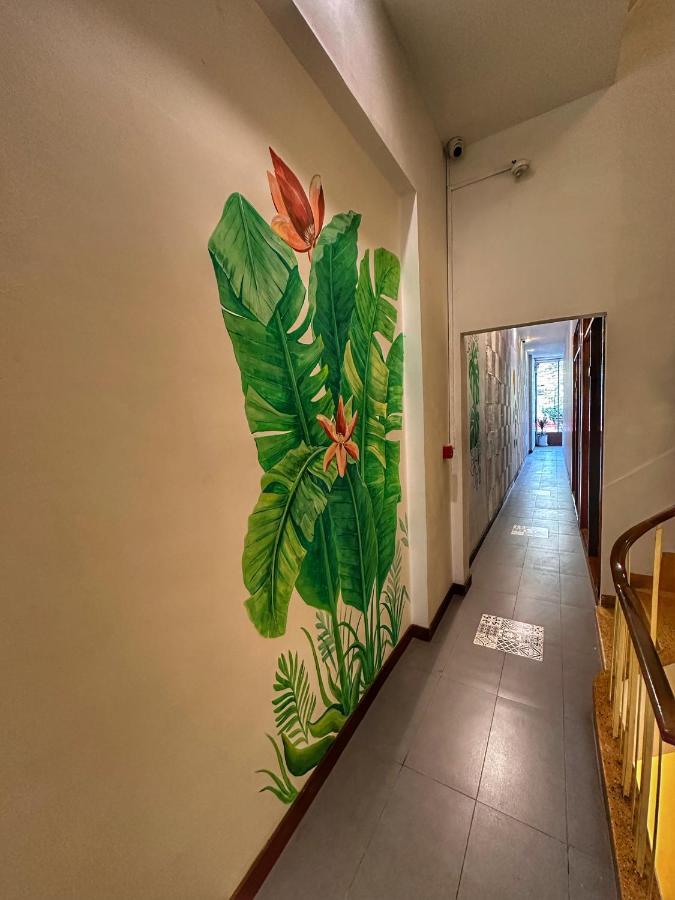 Monsoon Riverside Hotel Phnom Penh Exteriör bild